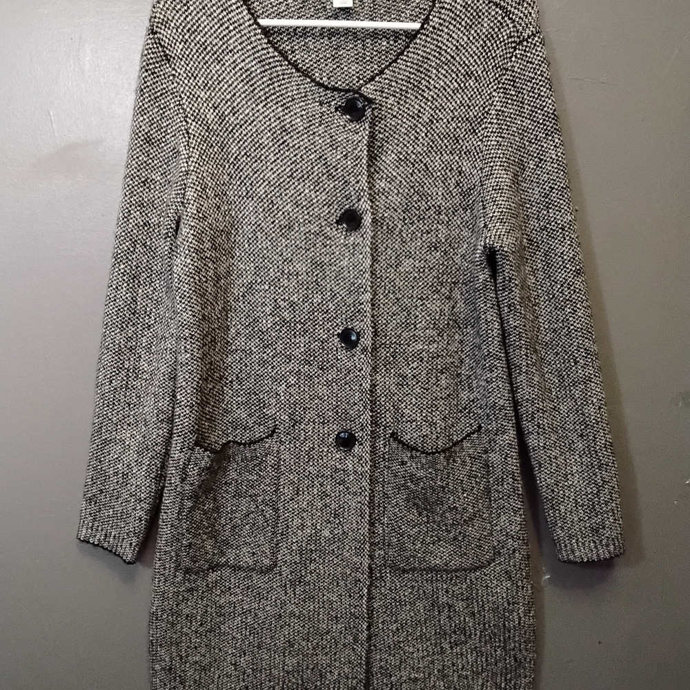 Liz Claiborne Black and White Cardigan Sweater